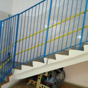 Металлические ограждения для лестниц